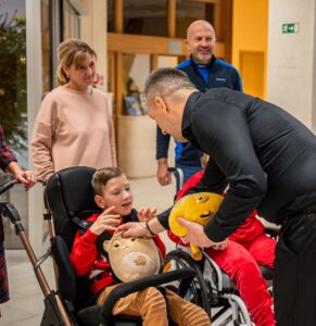 Mikuláš Integrácie v Adeli Medical Centre